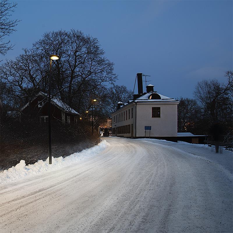 Ny stolpbelysning på Karlbergs slottsväg