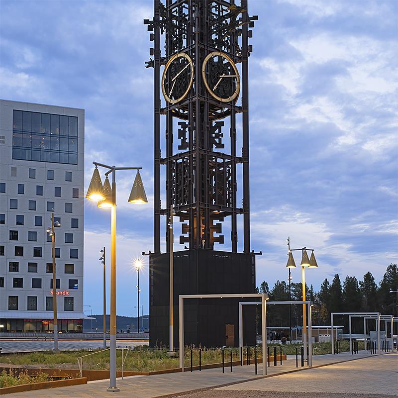 Kiruna - nytt torg med nya trästolpar