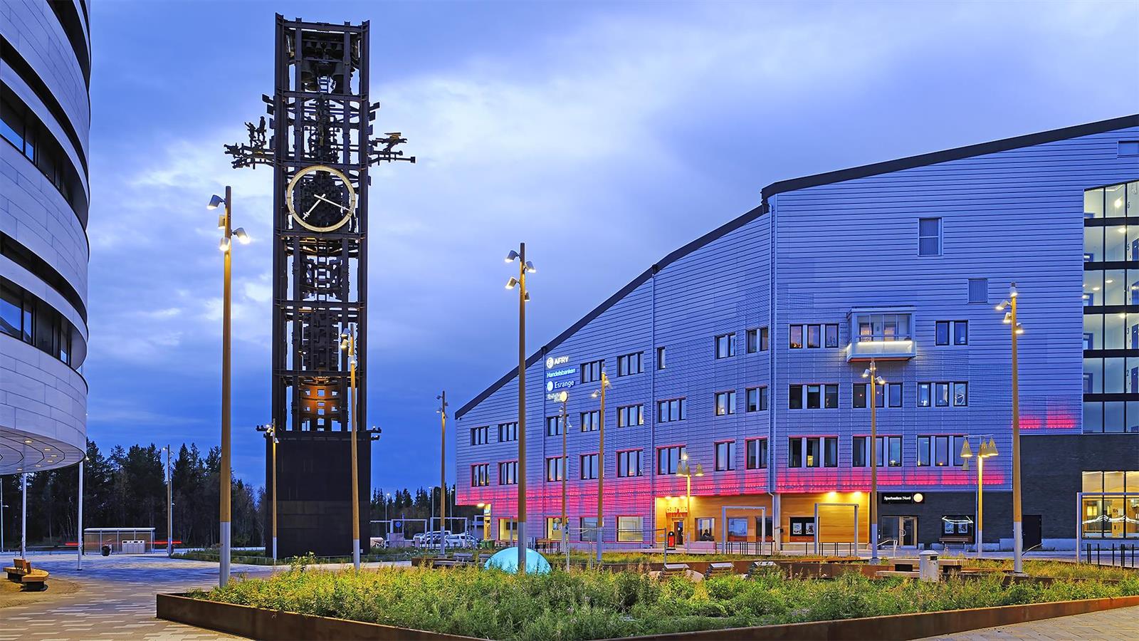 Kiruna - nytt torg med nya trästolpar